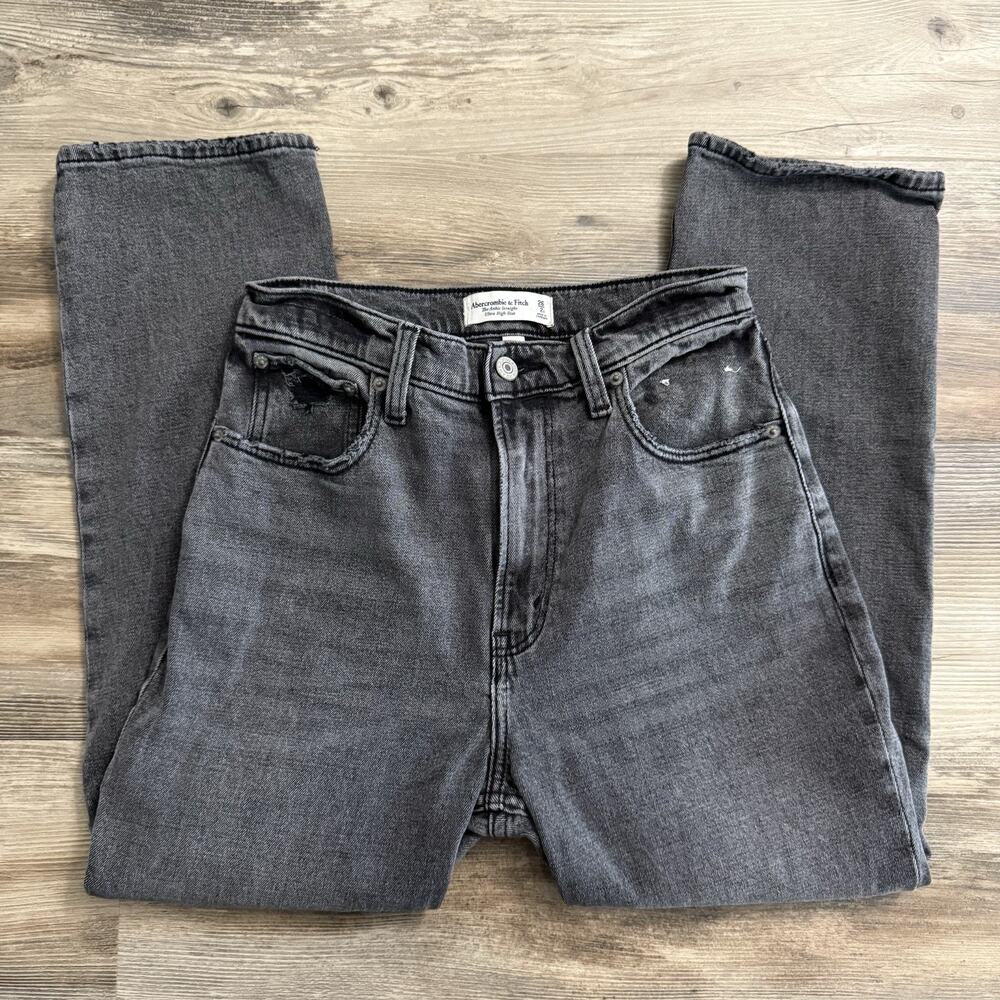 Abercrombie & Fitch Ultra High Rise Ankle Straight Jeans – Size 26 (2S)